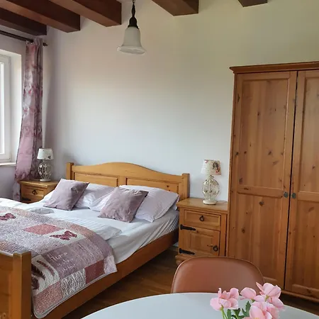 Dom Nad Jeziorem Beldany Holiday home