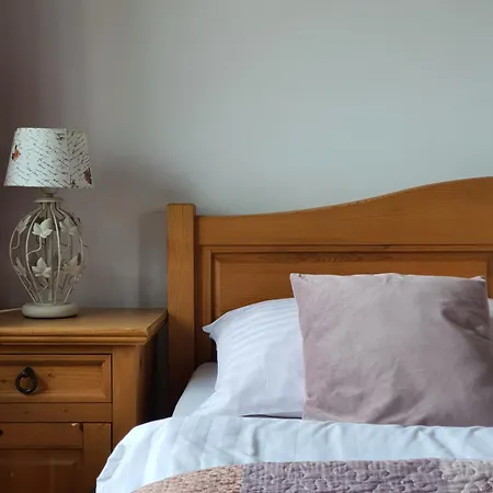 Dom Nad Jeziorem Beldany * Kamień